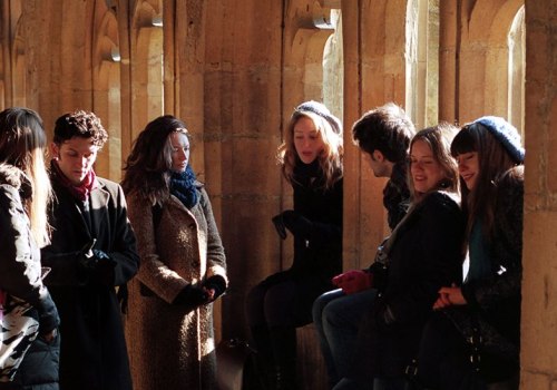 Living with a Host Family: A Comprehensive Guide for Oxford University Students